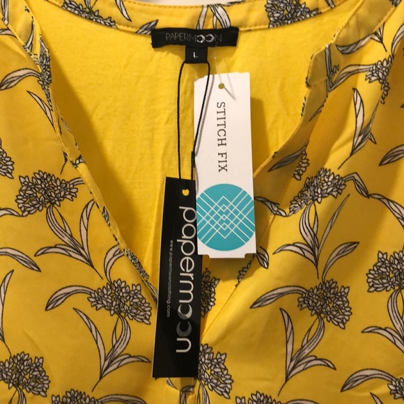 Yellow Printed Sleeveless Blouse (Size Large) - Picture 5 of 12